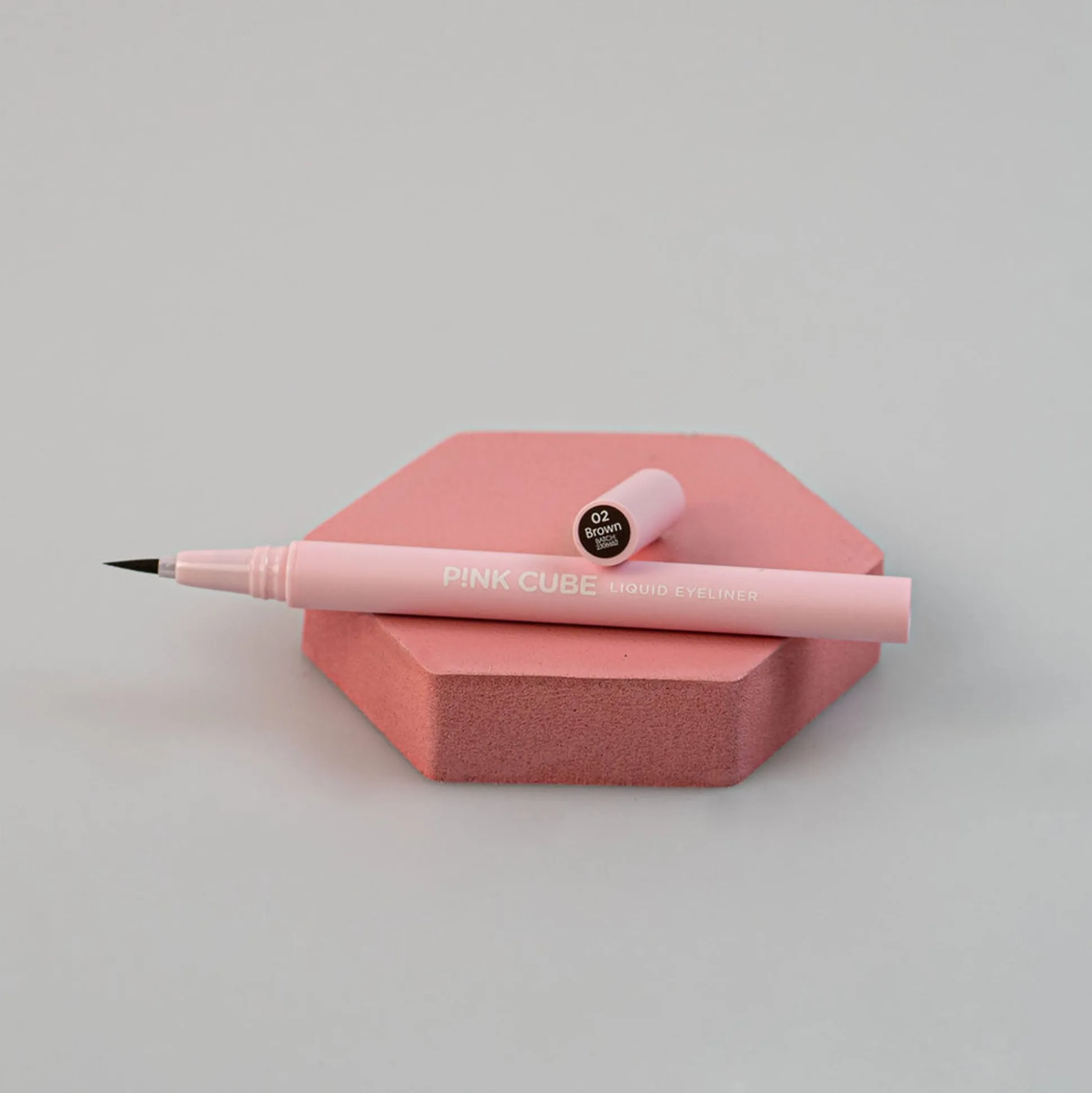 Eyeliner - Pink Cube (Brown)